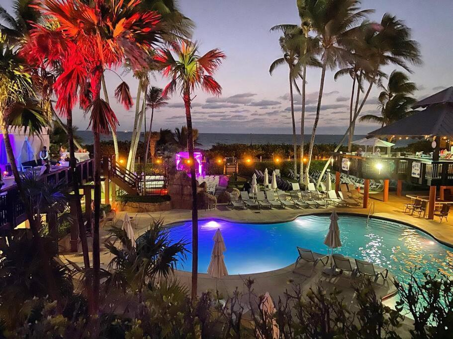 Alexander 511 Beachfront Condo With 2 Pools, Direct Beach Access, Sauna, Tikki Bar Miami Beach Bagian luar foto