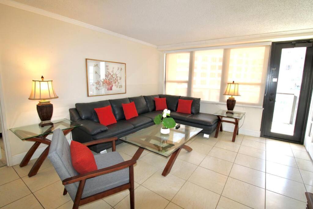 Alexander 511 Beachfront Condo With 2 Pools, Direct Beach Access, Sauna, Tikki Bar Miami Beach Bagian luar foto